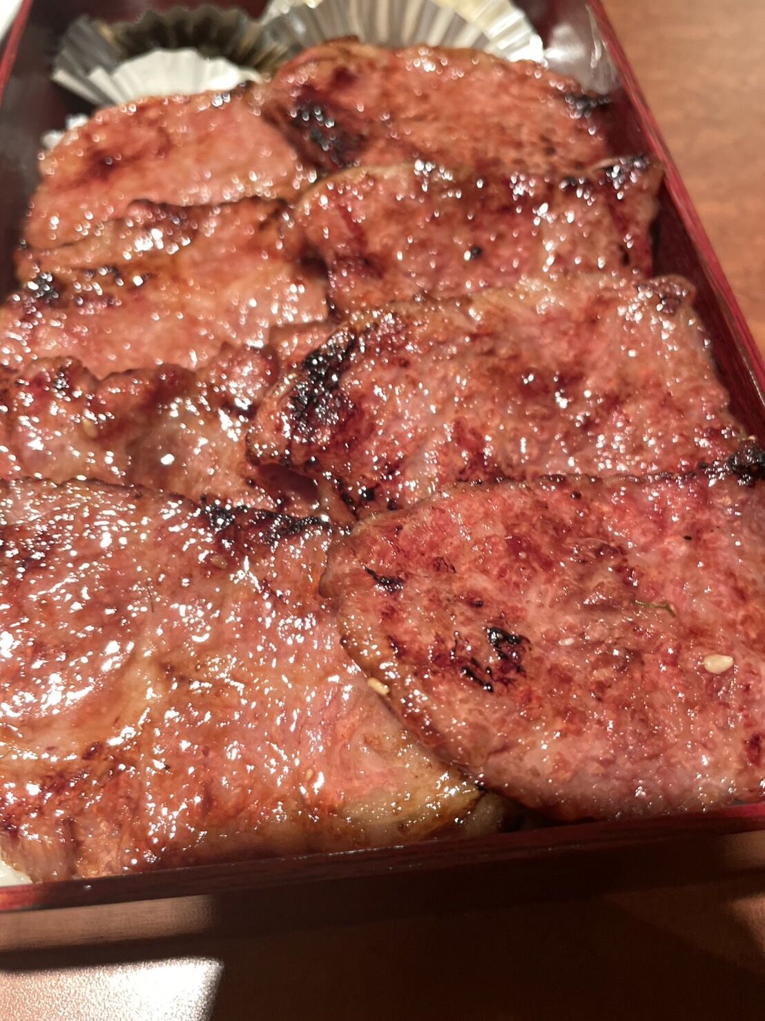 新メニュー　肉ケーキ